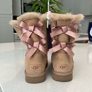 Ugg boots w/ bows